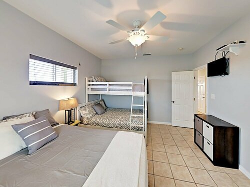 Gulf-View Duplex Steps to the Beach by RedAwning, Book Lejlighed Port Aransas 