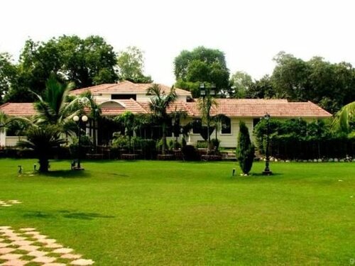 Status Club Resort, Забронировать Курортный отель Курортные отели Канпура, Курортный отель