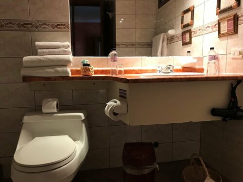 Hotel Patio Andaluz, Забронировать Отель Бизнес-отели Кито, рядом с Church of St. Francis, 4* 5*