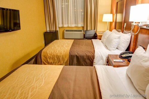 Ramada by Wyndham New York Times Square West, Забронировать Отель Мидтаун-Уэст Нью-Йорк, рядом с Театр Август Уилсон