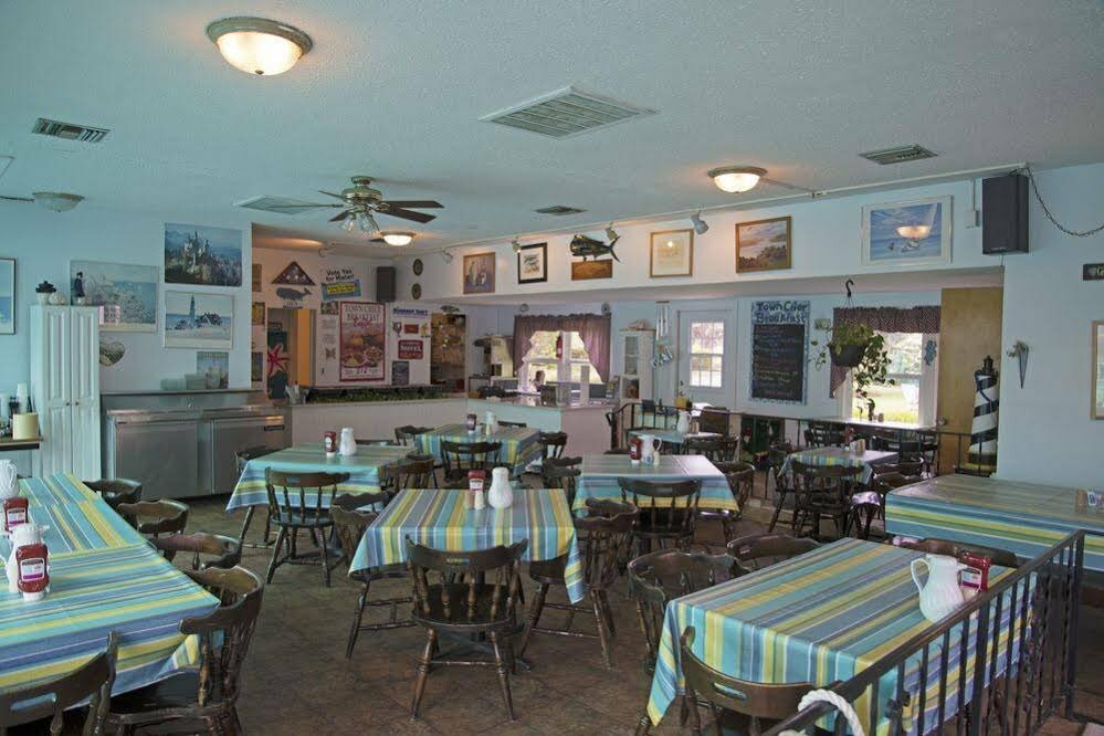 Town Crier Motel