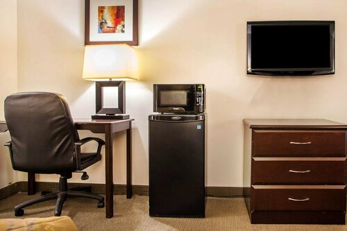 Rodeway Inn Meadowlands, Забронировать Отель Отели Нью-Джерси с парковкой, Парковка