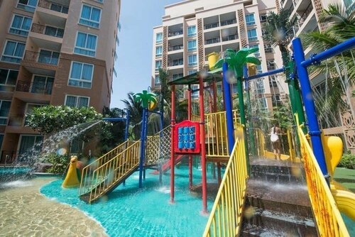 Atlantis Condo by Sompong, Забронировать Отель Отели Чонбури с бассейном, Бассейн