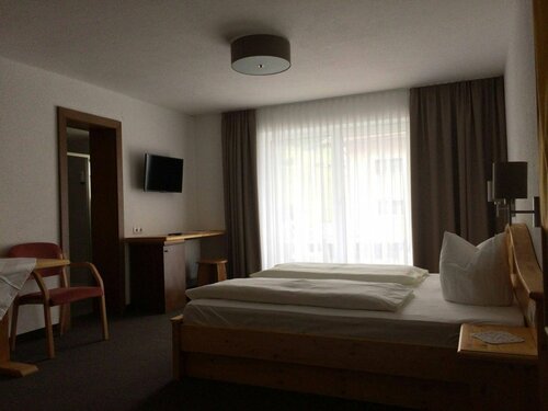 Hotel Erika, Забронировать Отель Отели Тироля с парковкой, Парковка