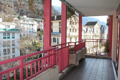Hotel Bristol & Spa Bristol, Забронировать Отель Отели Монтрё с завтраком, рядом с Площадь дю Марш, Завтраки