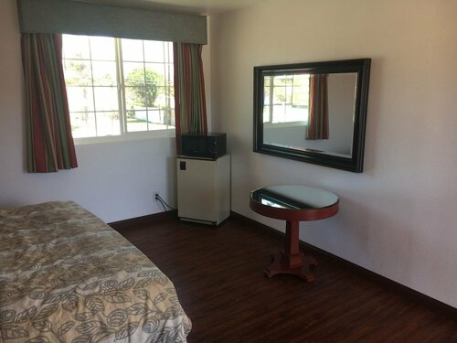 Norwalk Inn & Suites, Varaa Mini-hotelli Norwalk Los Angeles Metropolitan Area