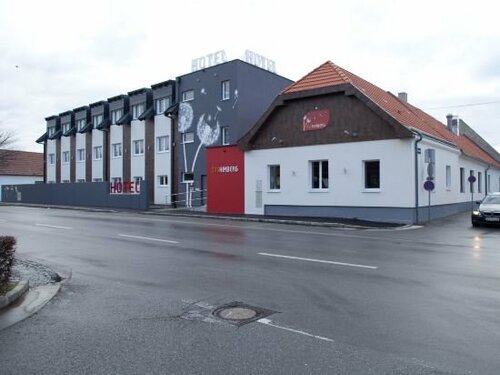 Das Himberg, Book Hotel Himberg Vienna surrounding
