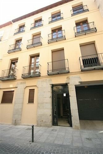 Km1 Tirso de Molina Apartments