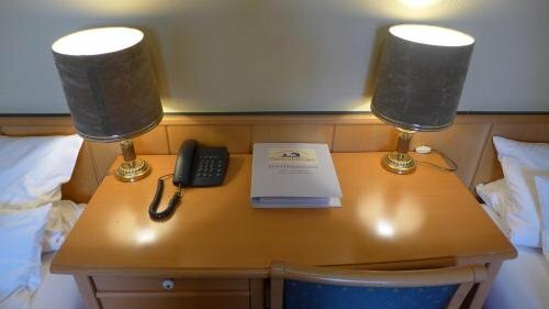 Central-Hotel Greiveldinger, Rezervasyon Otel Perl 