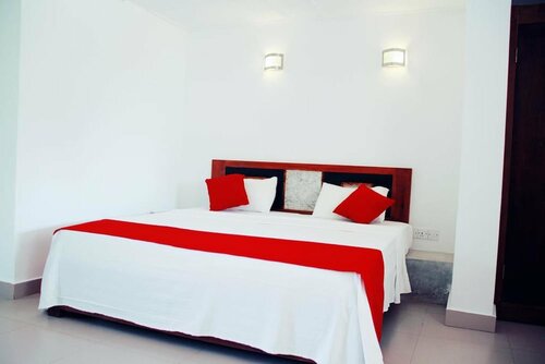 Sea Way Hotel, Забронировать Отель Отели Нилавели с бассейном, Бассейн