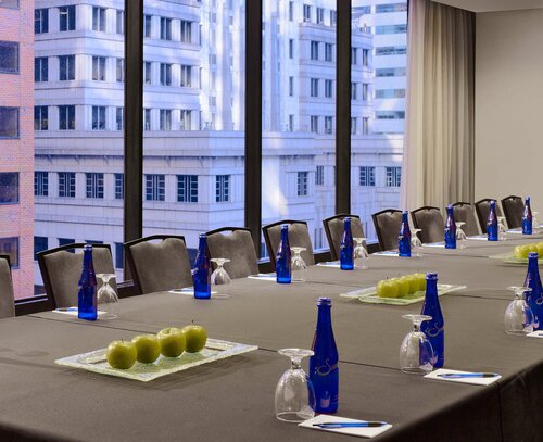Sonesta Philadelphia Rittenhouse Square, Забронировать Отель Отели Филадельфии с парковкой, рядом с Camp William Penn Headquarters Site, Парковка