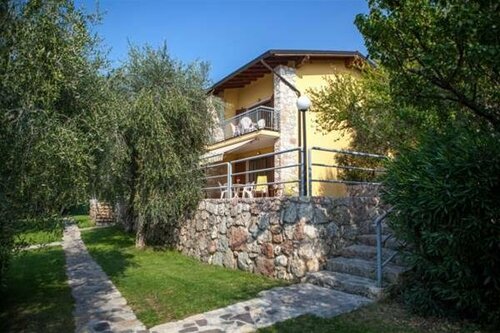 Taki Village, Забронировать Отель Отели Бренцоне-суль-Гарды с парковкой, Парковка