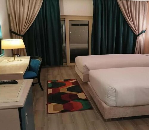 El Luxor Hotel, Reservar Hotel Hotéis de 4 estrelas em Qina, 4*