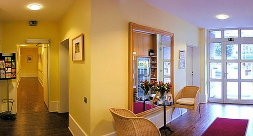 Stadthaushotel Hamburg - Inklusionshotel, Забронировать Отель Отели Гамбурга с завтраком, рядом с Церковь Святого Иосифа, Завтраки