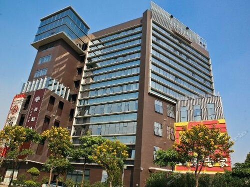 Cedar Hotel, Забронировать Отель Отели Хуанпу 3 звезды, 3*