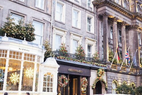Heart of Edinburgh City Flat, Забронировать Апартаменты/квартира Отели Эдинбурга с парковкой, рядом с Торговый центр Princes, Парковка