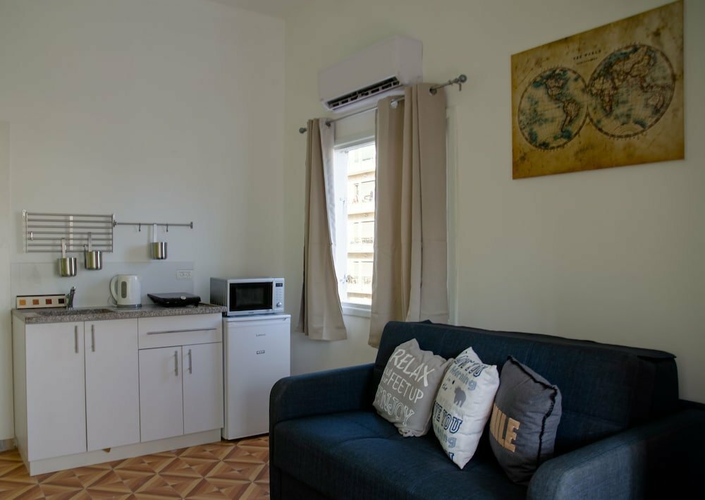 Hostel BU93