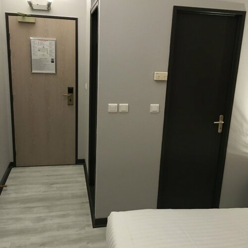 Les Hotels Dorele, Забронировать Отель Монтаржи Loiret, рядом с Lake of Closiers