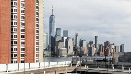 Courtyard By Marriott Jersey City Newport, Забронировать Отель Джерси-Сити North Jersey