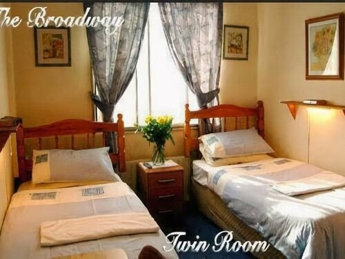 St. George's Lodge, Book Hotel Hoteller i London og omegn med parkering, Parkering