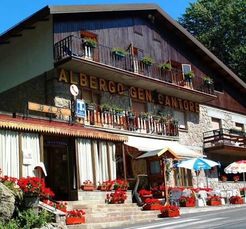 Albergo Generale Cantore - Monte Amiata, Book Hotel Vivo dʼOrcia Val d'Orcia