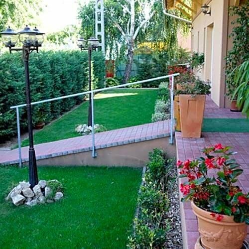 Sarokhaz Panzio, Boek Hotel Vecsés 