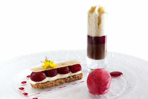 Hotel Le Fort du Pre, Book Hotel Hoteller i Rhône-Alps med parkering, Parkering