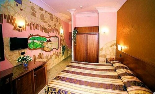 Hotel Ginevra, Забронировать Отель Неаполь - Центральный вокзал Неаполь, рядом с Центральный железнодорожный вокзал Неаполя
