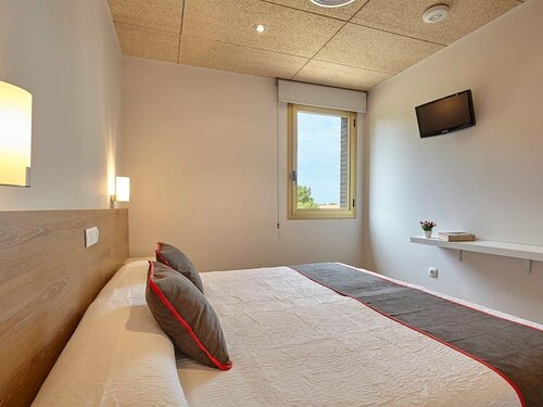 Hostal Nobadis, Rezervați Hostel Cervera 