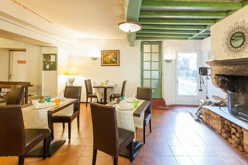 Logis Auberge La Cremaillere, Varaa Hostelli Villandraut Gironde
