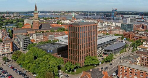 Hampton by Hilton Kiel, Забронировать Отель Отели Киля с парковкой, рядом с St. Nikolai Church Kiel, Парковка
