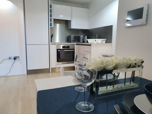 Lux Kings RD City Centre Studio Apartment Reading, Book Lejlighed Reading Berkshire
