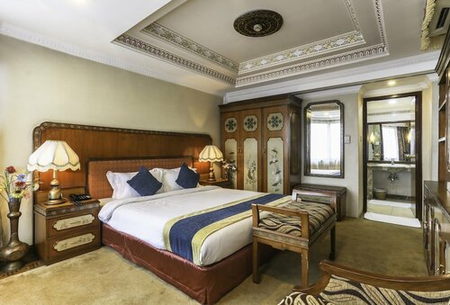 Hotel Le Himalaya, Забронировать Курортный отель Курортные отели Катманду, рядом с Garden of Dreams, Курортный отель