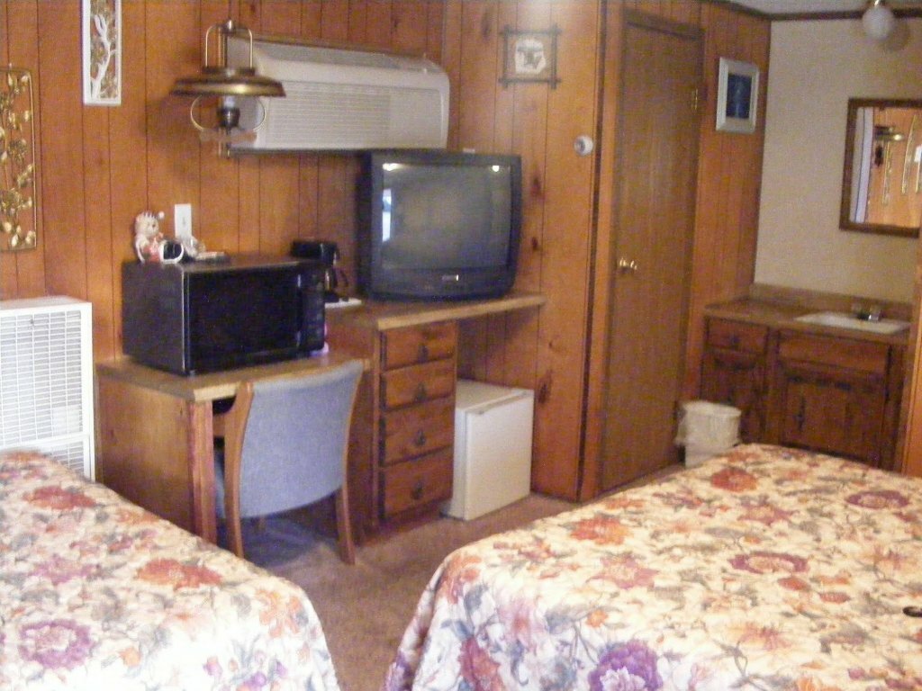 Free Breakfast Inn