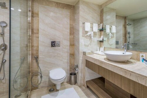 Golden Tulip Suites Gurgaon, Забронировать Отель Бизнес-отели штата Харьяны, 4* 5*