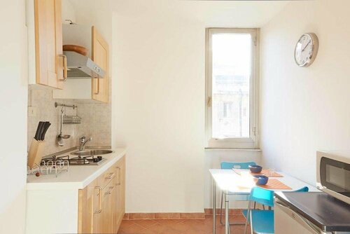 Colosseo Little House, Забронировать Апартаменты/квартира Рим Лацио, рядом с Вилла Максенция