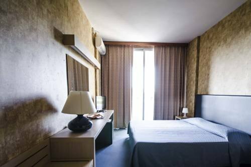 Grand Hotel Helios, Брондау Қонақ үй Tarquinia қаласындағы таңғы ас қосылған қонақ үйлер, Таңғы ас