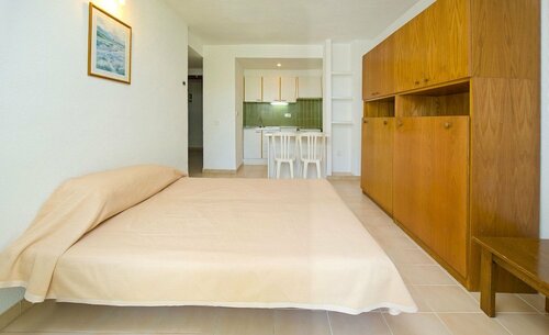 Apartamentos Cala LLonga Playa, Book Apartment Hotels in Ibiza with Parking, Parking