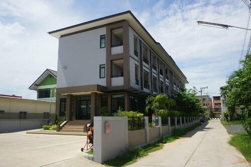 Parisa Place Hotel, Rezervați Hotel Roi Et 