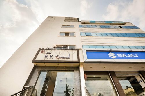 OYO 9659 Hotel RR Grand, Varaa Hotelli Coimbatore Tamil Nadu