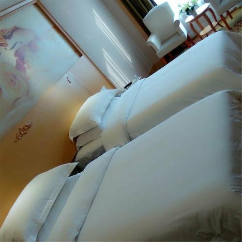 Vienna International Hotel (Shenzhen Qianhai Happy Bay Hotel), Забронировать Отель Баоань 