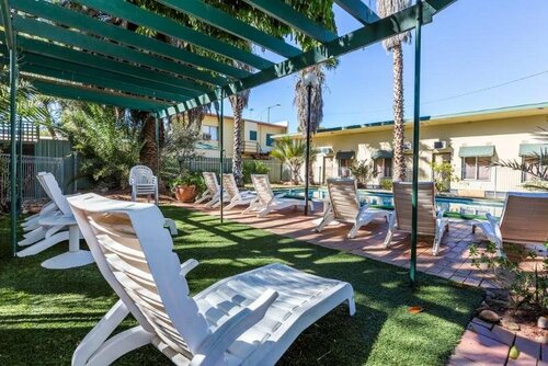 Elkira Court Motel, Забронировать Мотель Алис-Спрингс Северная Аделаида, рядом с Olive Pink Botanic Garden