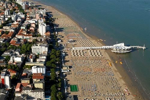 Hotel Luna, Забронировать Отель Линьяно-Саббьядоро Линьяно-Саббьядоро, рядом с Faro Rosso