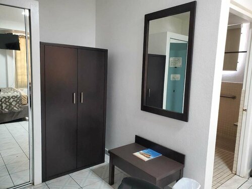 Borinquen Beach Inn, Rezervovat Hotel Isla Verde 