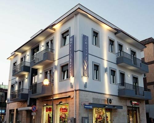 老鹰酒店, 预订 酒店 艾普瑞利亚 拉齐奥大区