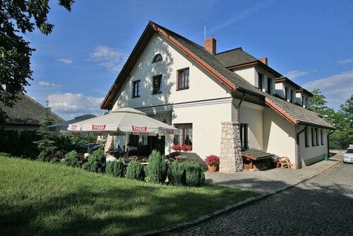 Hotel Sarmata Zespół Dworski, Забронировать Отель Отели Сандомир с парковкой, Парковка