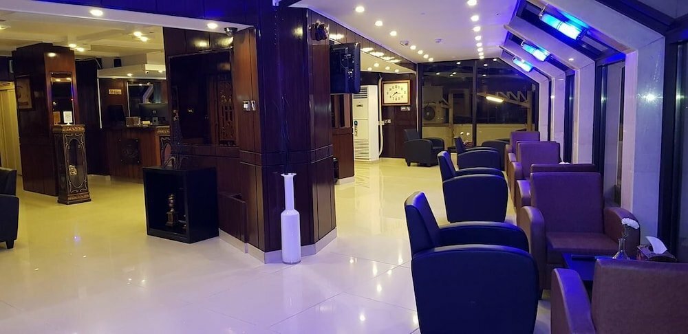 Royal Suite Hotel