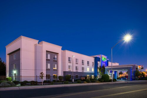 Holiday Inn Express Stockton Southeast by IHG, Забронировать Отель Стоктон Калифорния