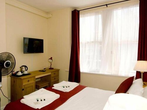 Gails Guest House, Varaa Matkakoti Barry 