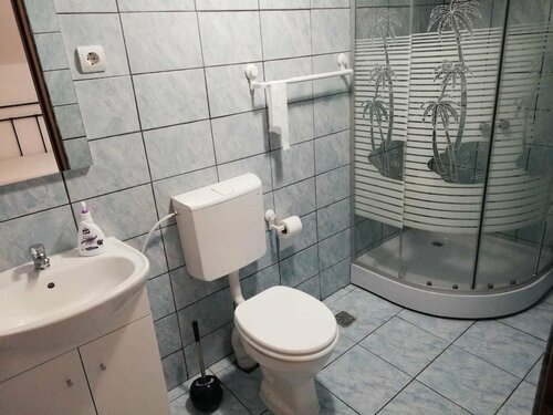 Horia, Prenota Hotel Avrig 